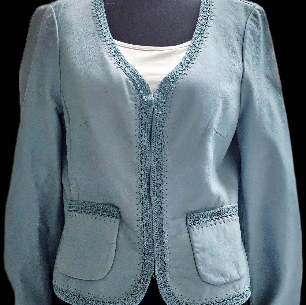VTG Y2K Nine West Baby Blue Genuine Leather Cropped Jacket Whipstitch Detail S.6